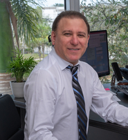 Andrew Kessler, Socio Gerente y Fundador