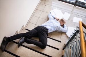 man-slips-and-falls-down-stairs-in-Miami-building