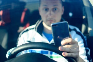 distracted-driver-of-a-rideshare-car